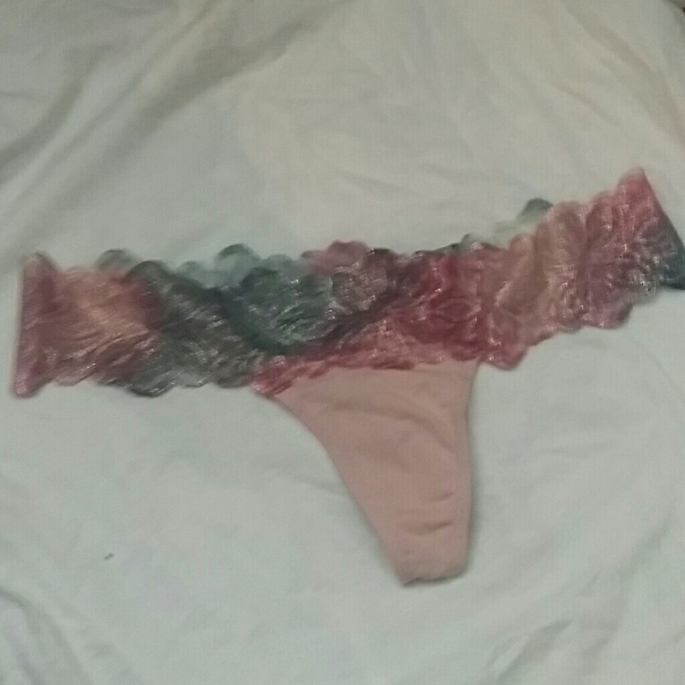 *NEW*PINK Victoria's Secret pink and floral thong